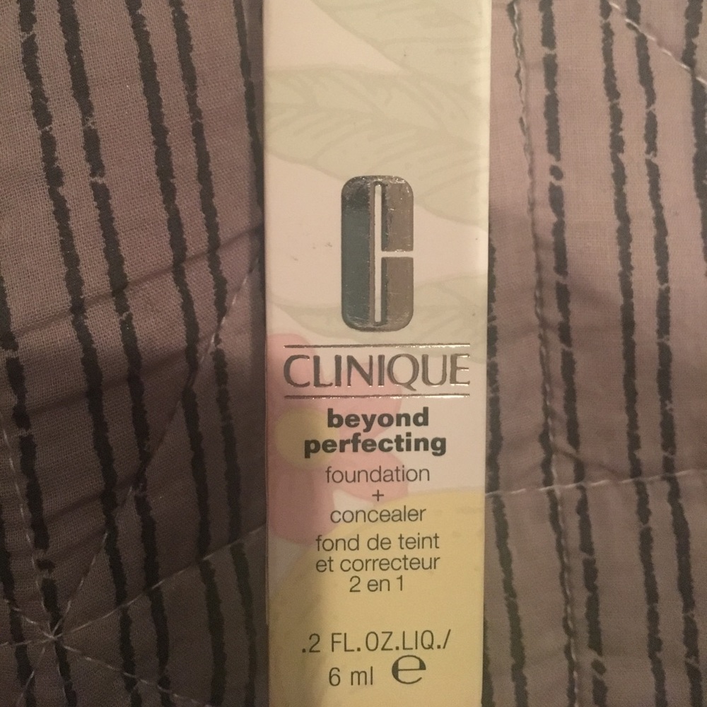 Clinique Beyond Perfecting Foundation + Concealer